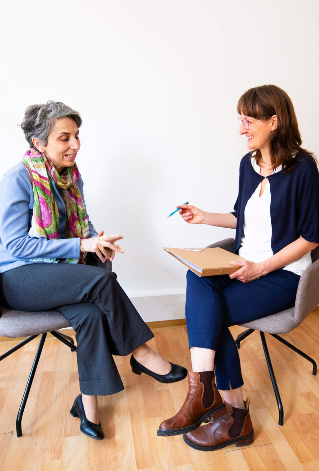 Zwei Personen im Coaching Nahaufnahme